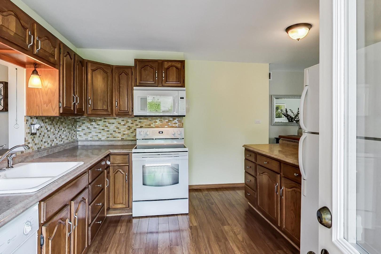 336 Sunset Lane Wheeling, IL 60090 - Photo 10 of 43