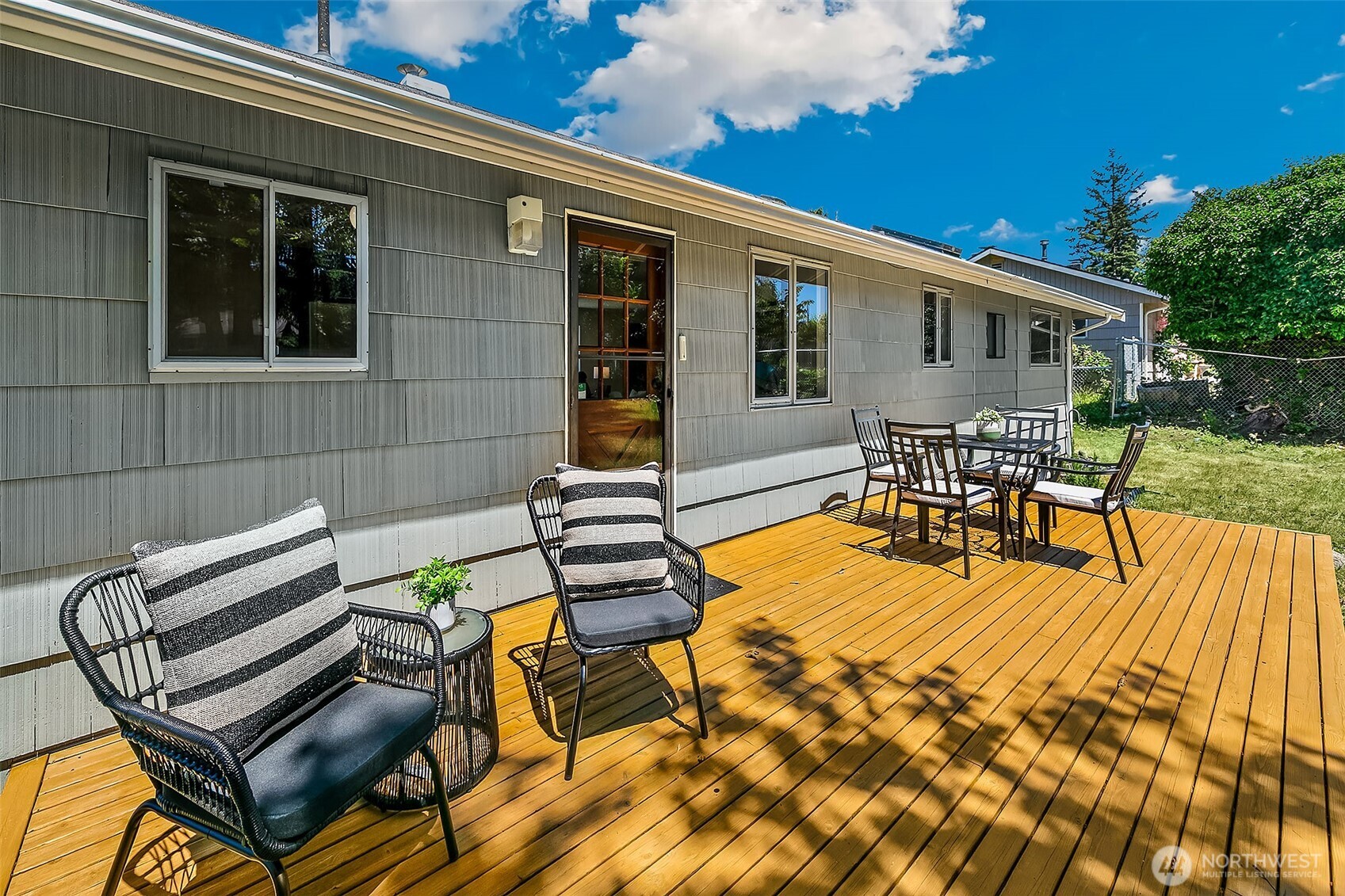 8910 217th Street Southwest Edmonds, WA 98026 - Photo 16 of 24