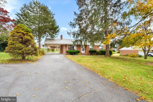 $220,000 | 10041 Downsville Pike, Hagerstown, MD 21740