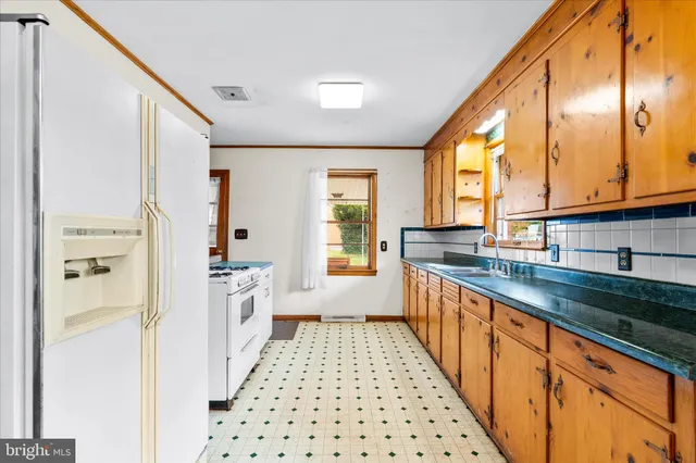 $220,000 | 10041 Downsville Pike, Hagerstown, MD 21740