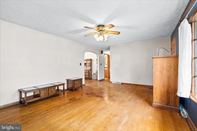 $220,000 | 10041 Downsville Pike, Hagerstown, MD 21740