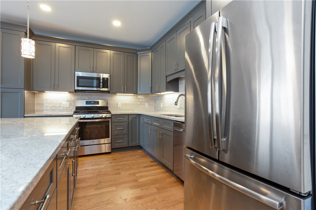 314 Chases Lane, Unit A Middletown, RI 02842 - Photo 11 of 48