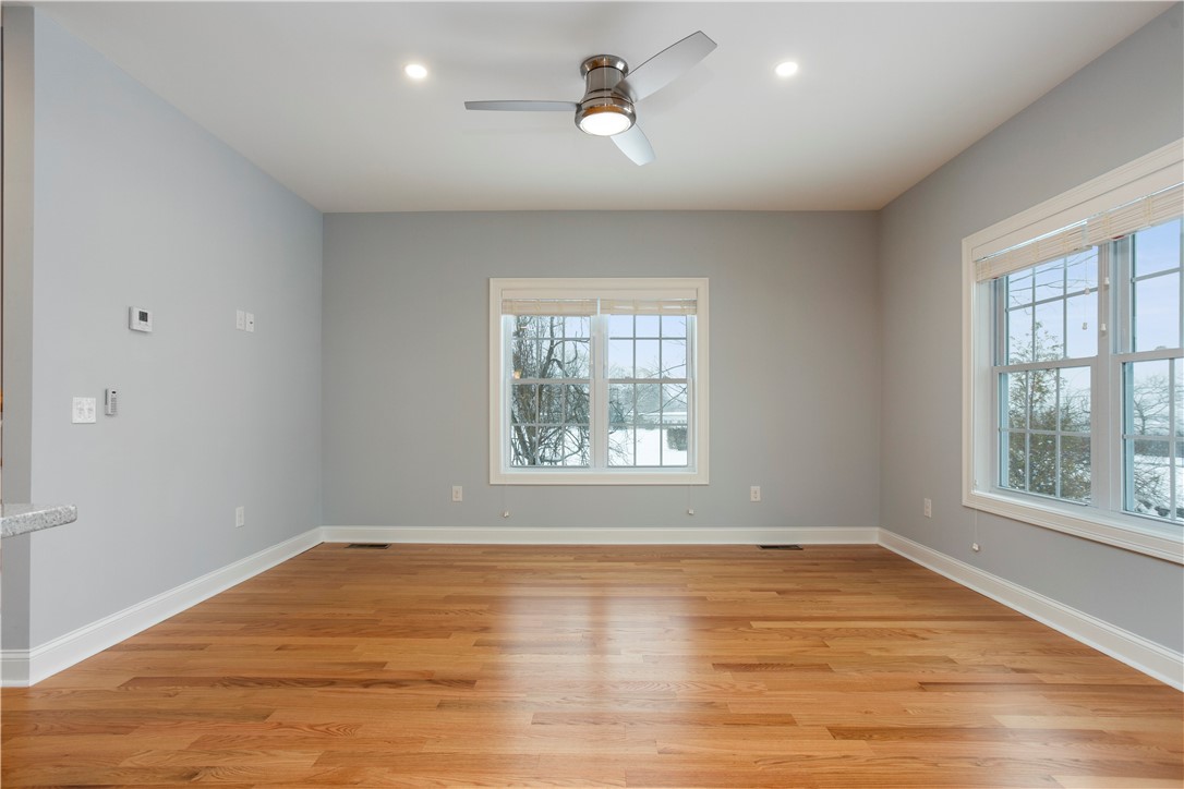 314 Chases Lane, Unit A Middletown, RI 02842 - Photo 4 of 48