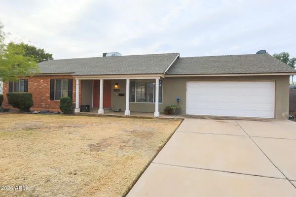 $2,195 | 2845 East Sierra Street, Phoenix, AZ 85028