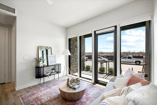 $400,000 | 3928 East Haystack Street, Unit 109, Boise, ID 83716