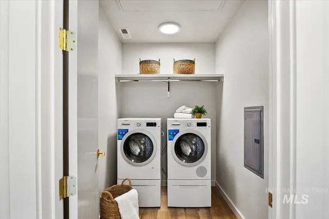 $400,000 | 3928 East Haystack Street, Unit 109, Boise, ID 83716