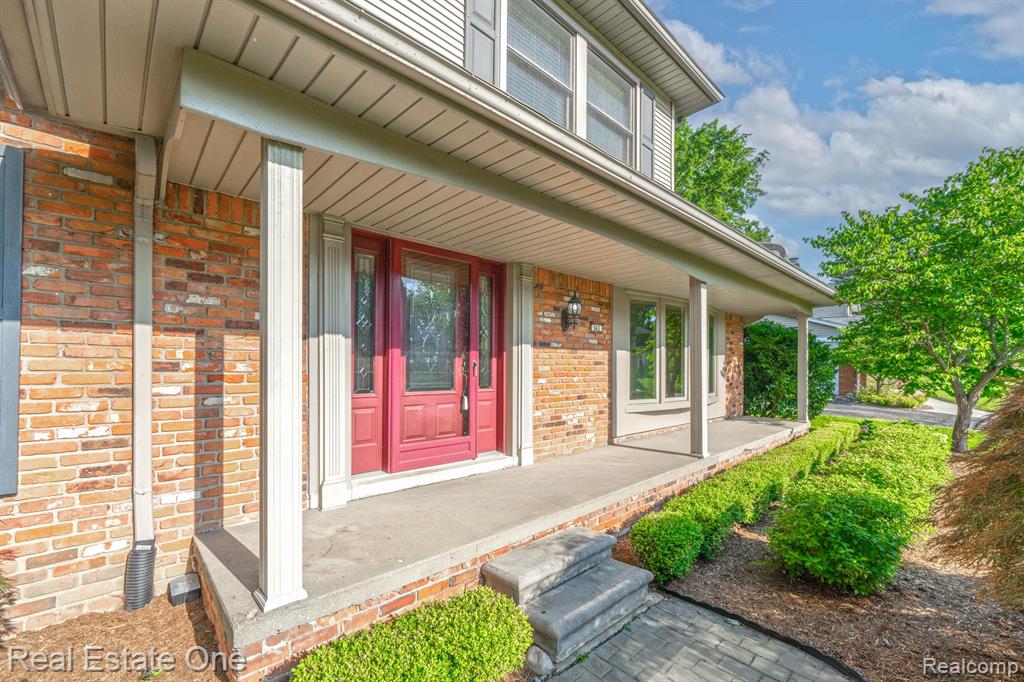 563 Millstone Drive Rochester Hills, MI 48309 - Photo 2 of 37