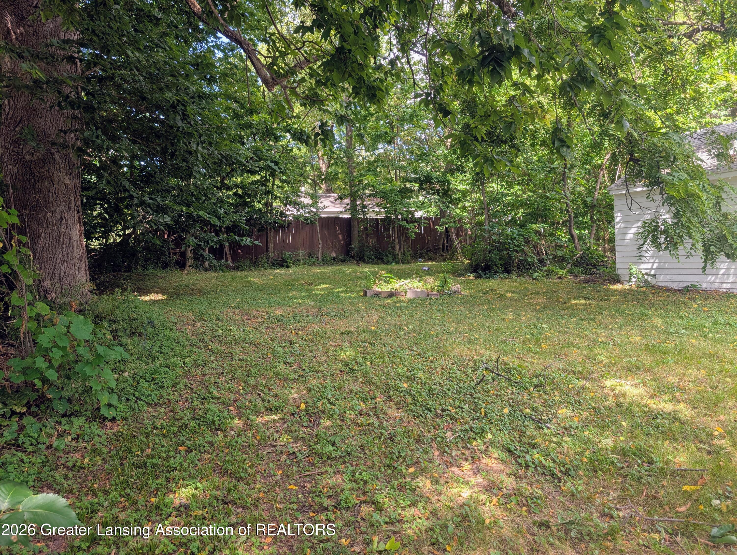 1310 West Maple Street Lansing, MI 48915 - Photo 16 of 16 PXL_20250824_184544116.MP~2