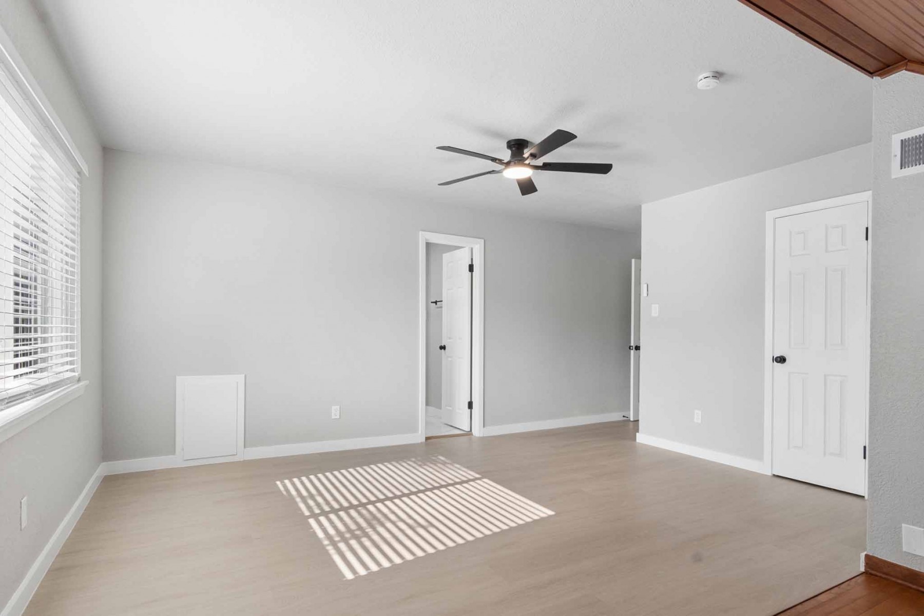 10423 Quiet Hill Road La Porte, TX 77571 - Photo 13 of 27