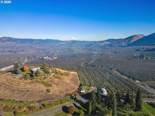 $1,875,000 | 2650 Van Horn Drive, Hood River, OR 97031