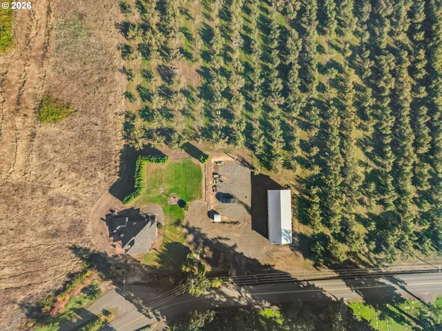 $1,875,000 | 2650 Van Horn Drive, Hood River, OR 97031
