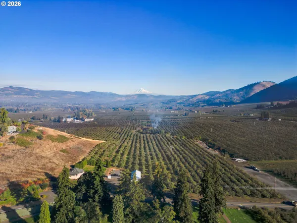 $1,875,000 | 2650 Van Horn Drive, Hood River, OR 97031