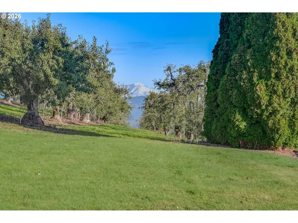 $1,875,000 | 2650 Van Horn Drive, Hood River, OR 97031