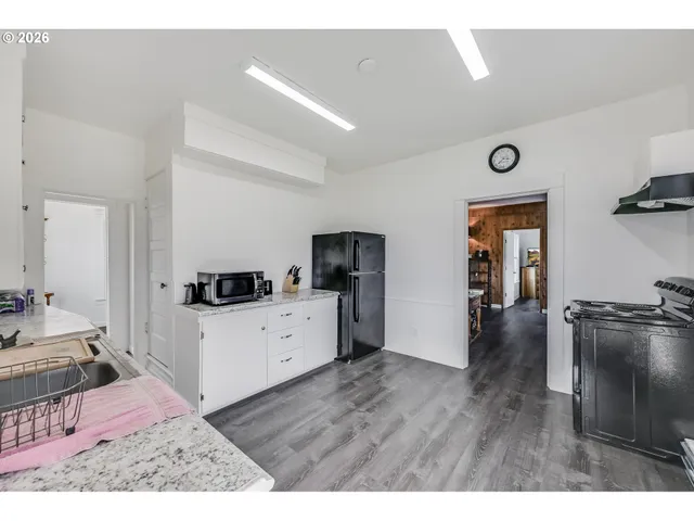 $1,875,000 | 2650 Van Horn Drive, Hood River, OR 97031