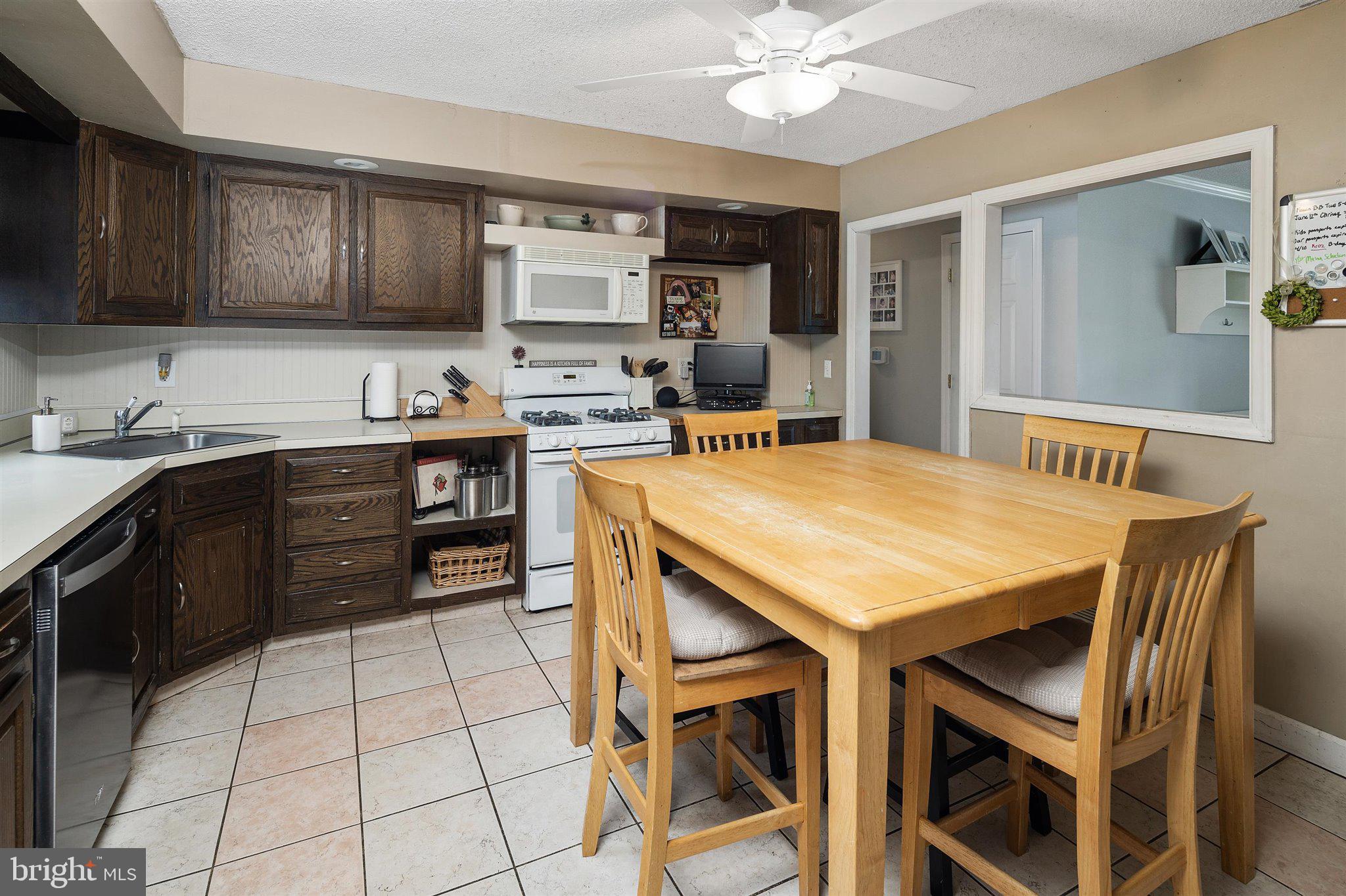 20 Cardigan Road Hamilton, NJ 08690 - Photo 12 of 33