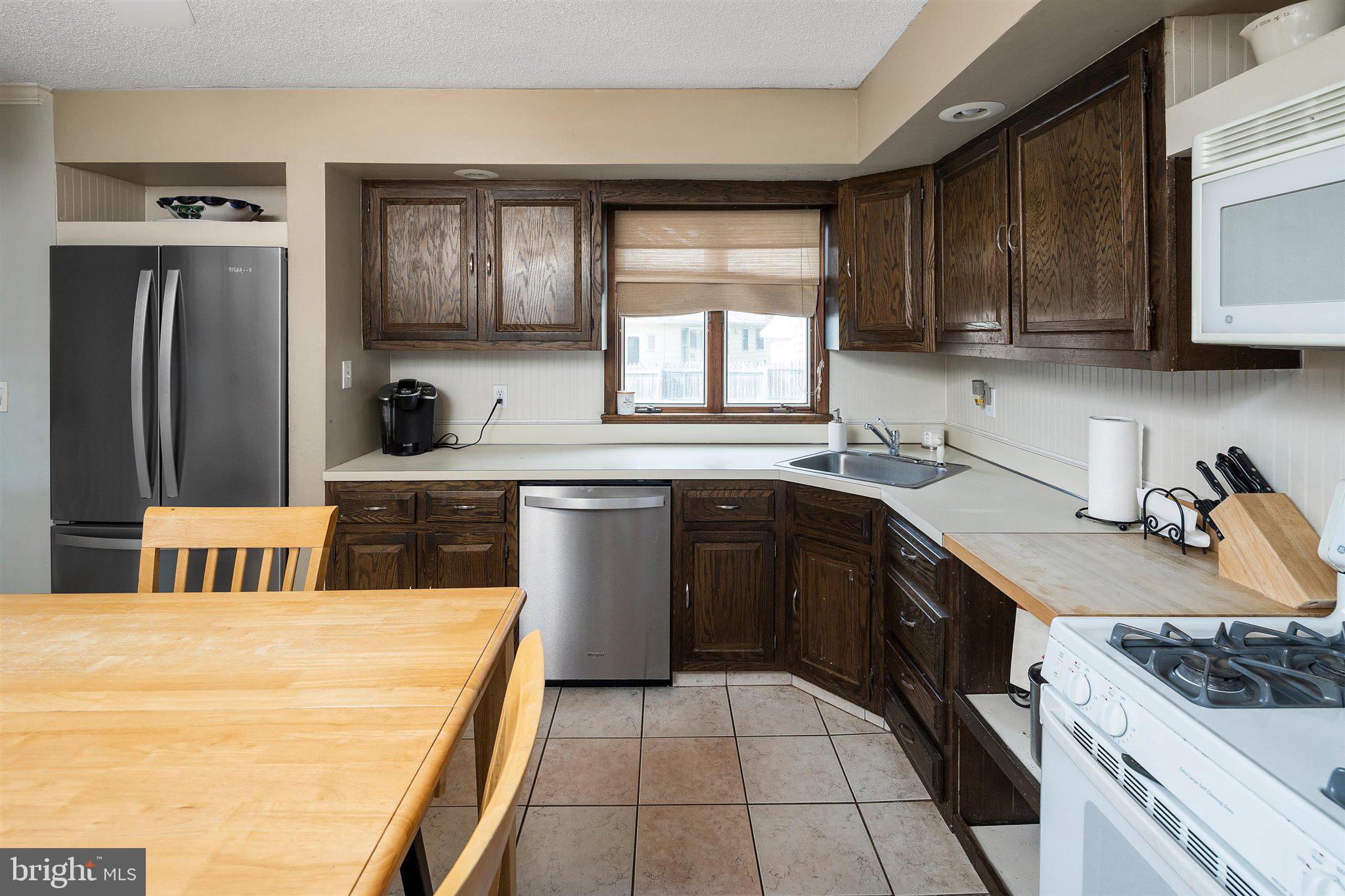 20 Cardigan Road Hamilton, NJ 08690 - Photo 13 of 33