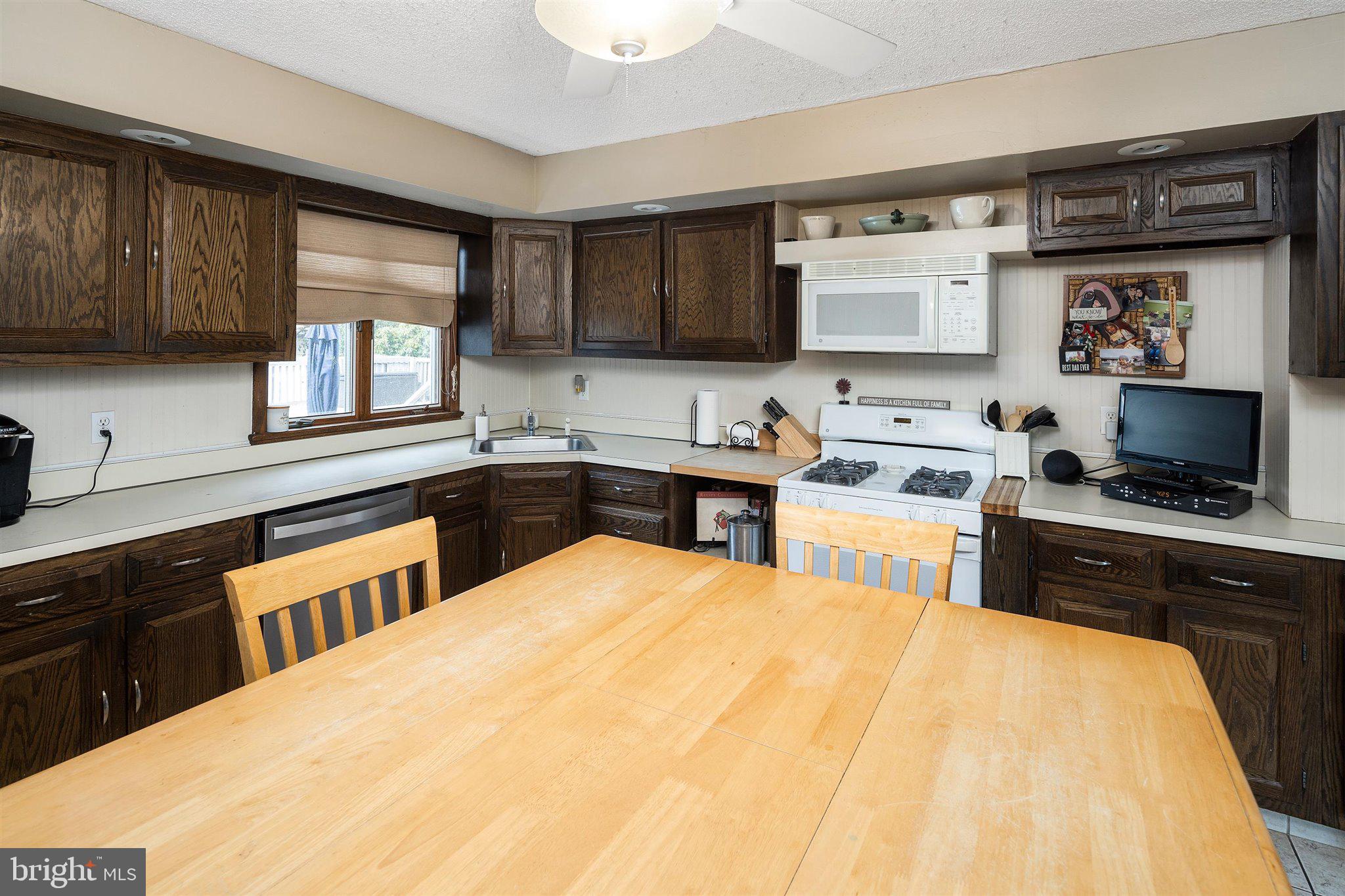 20 Cardigan Road Hamilton, NJ 08690 - Photo 14 of 33