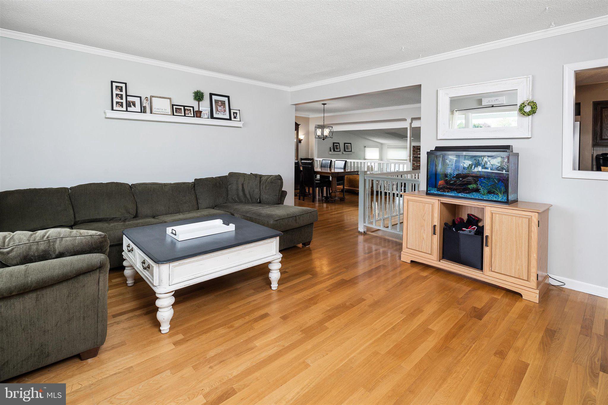 20 Cardigan Road Hamilton, NJ 08690 - Photo 3 of 33