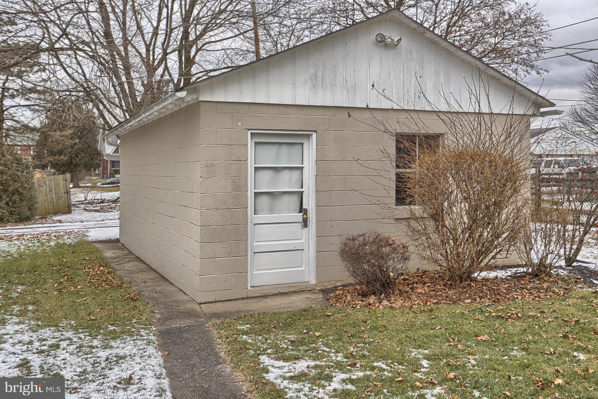 40 Ralph Avenue Reading, PA 19608 - Photo 19 of 21