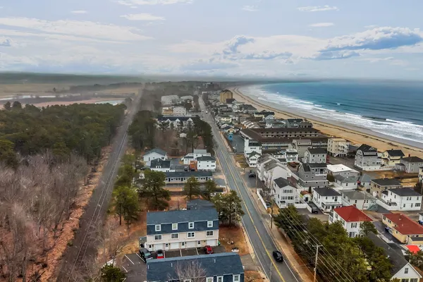 $499,900 | 162 East Grand Avenue, Unit 301, Old Orchard Beach, ME 04064