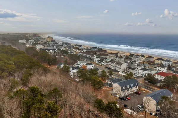 $499,900 | 162 East Grand Avenue, Unit 301, Old Orchard Beach, ME 04064