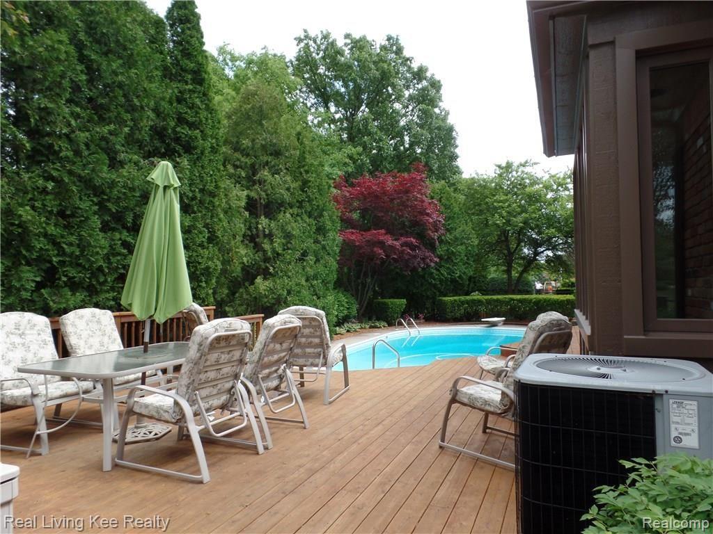 1810 Snowden Circle Rochester Hills, MI 48306 - Photo 10 of 46