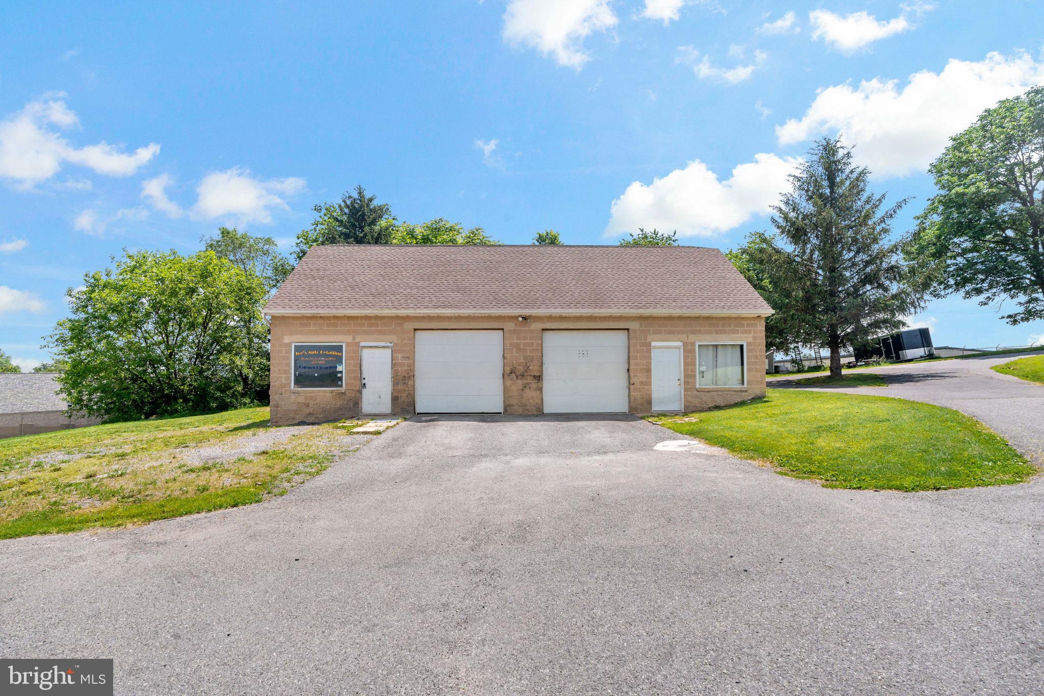 352 Stribling Road Martinsburg, WV 25403 - Photo 1 of 38