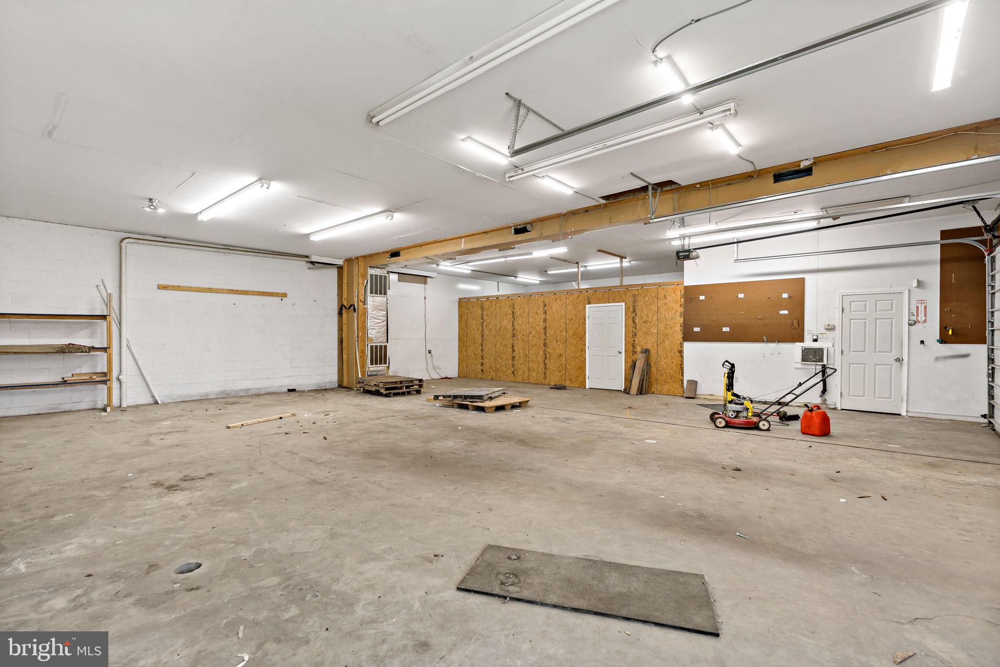 352 Stribling Road Martinsburg, WV 25403 - Photo 11 of 38