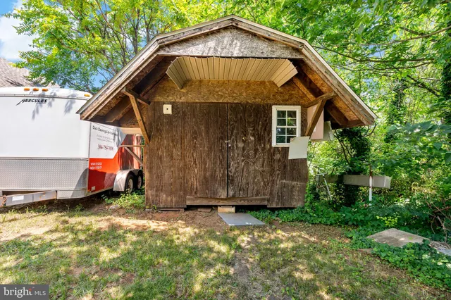 $379,900 | 352 Stribling Road, Martinsburg, WV 25403