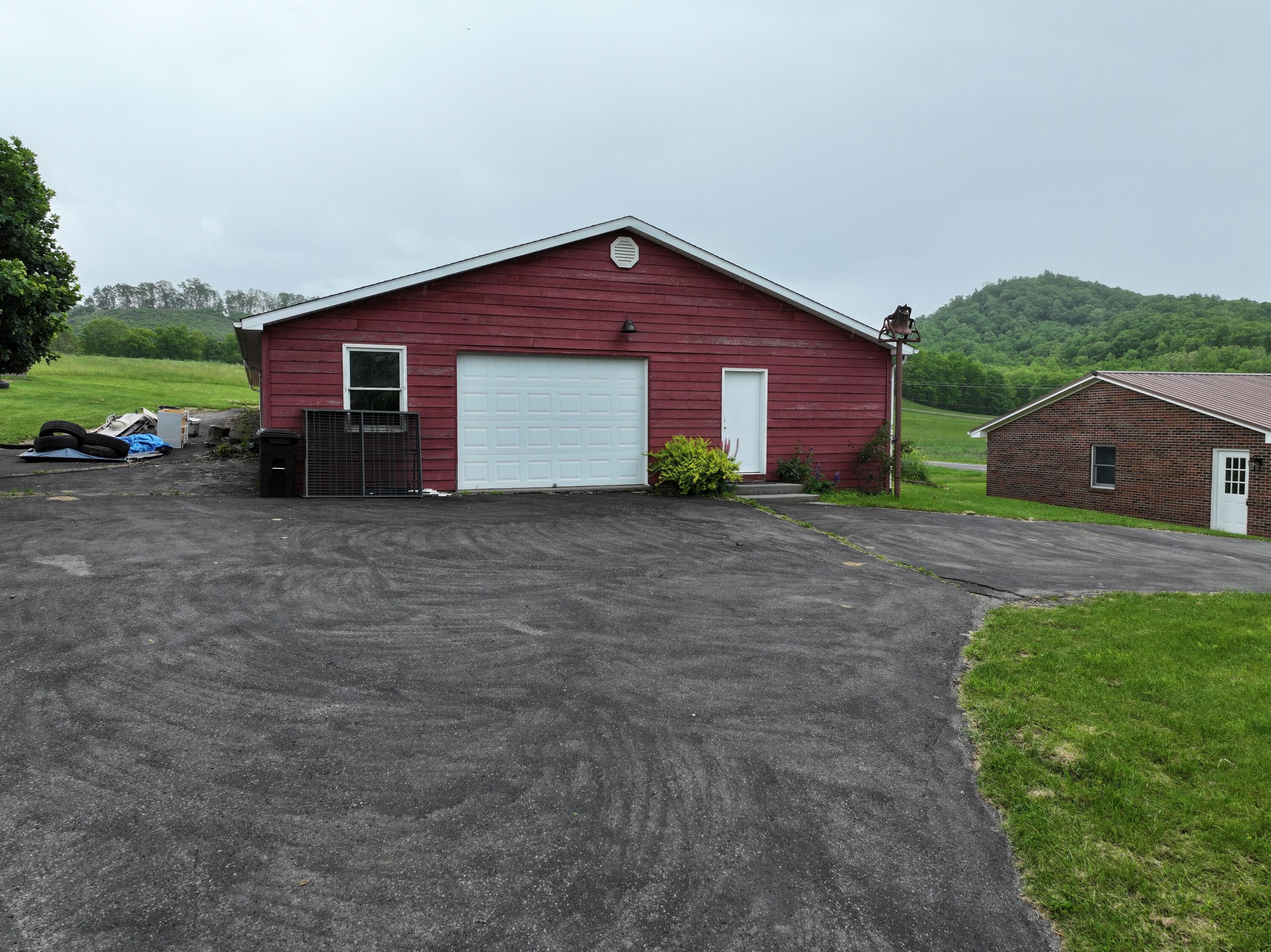 2446 Grassy Meadows Road Alderson, WV 24910 - Photo 64 of 110 Gallery Image 64