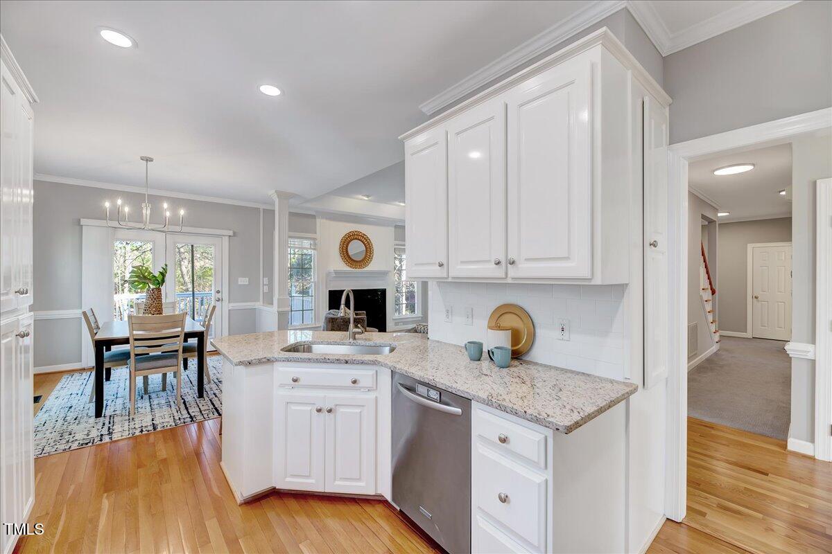 100 Pebble Ridge Farms Court Cary, NC 27513 - Photo 7 of 38 Kitchen
