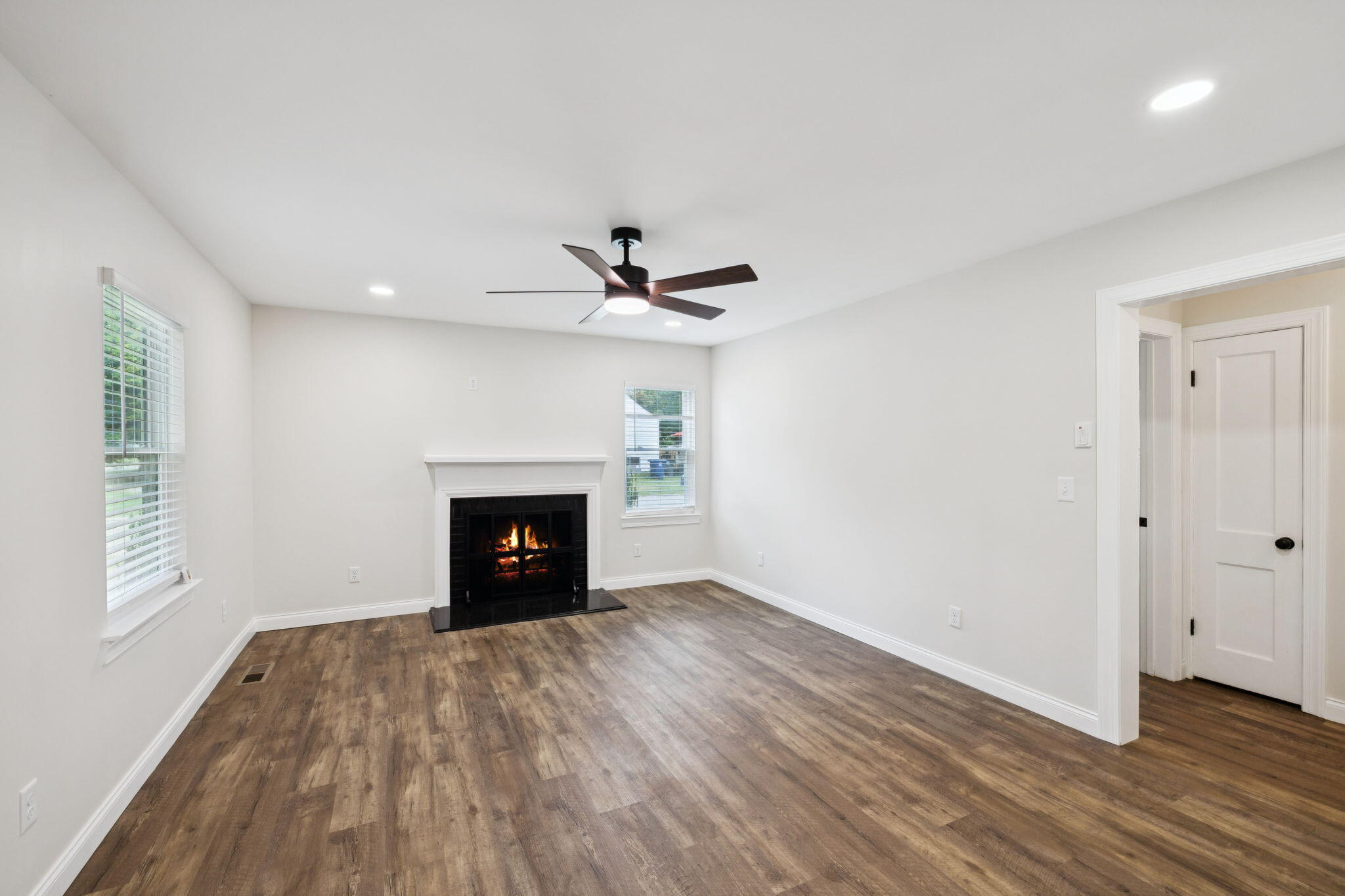 6150 East Brainerd Road Chattanooga, TN 37421 - Photo 12 of 28 24-6150 E Brainerd Rd Chattanooga - 024