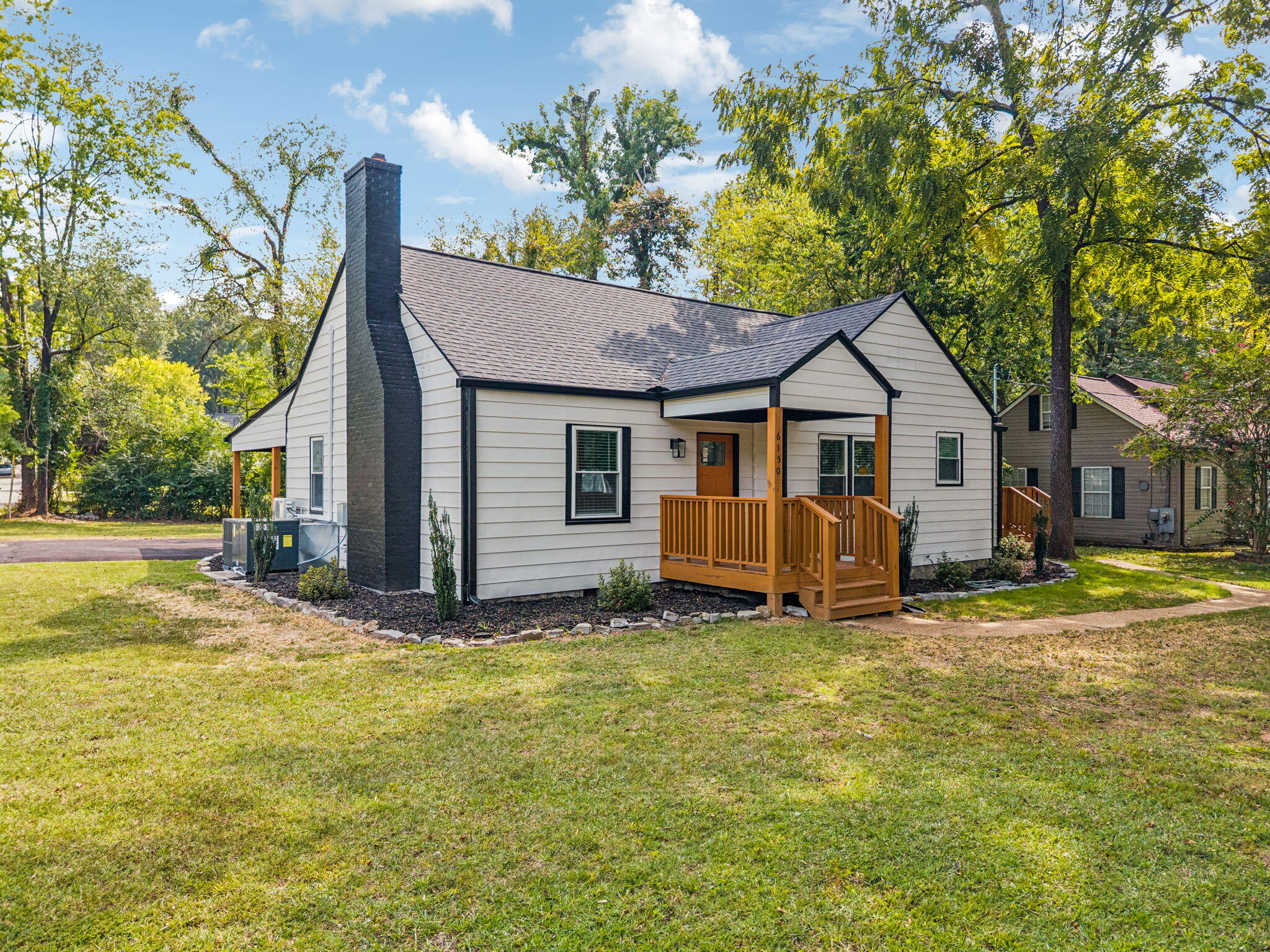 6150 East Brainerd Road Chattanooga, TN 37421 - Photo 2 of 28 4-6150 E Brainerd Rd Chattanooga - 004