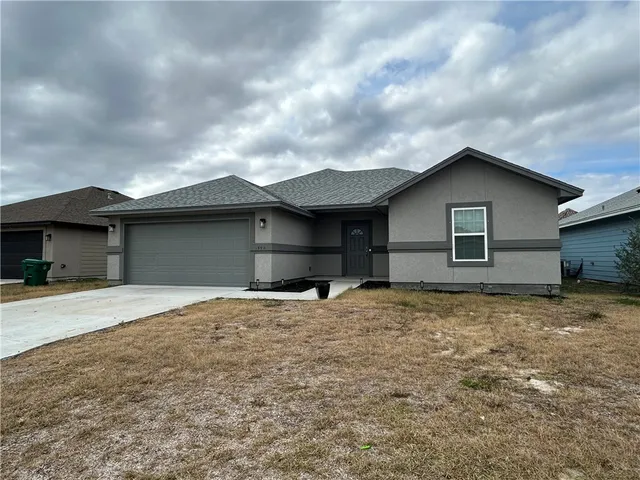 $320,000 | 1954 Admiral Lane, Aransas Pass, TX 78336