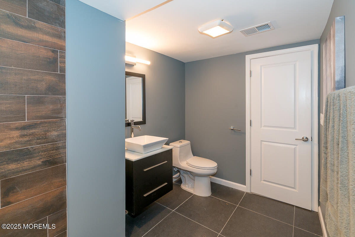 21 Wickatunk Road Manalapan, NJ 07726 - Photo 11 of 48 DSC05598