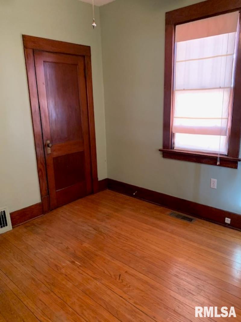 122 South State Street Springfield, IL 62704 - Photo 13 of 27