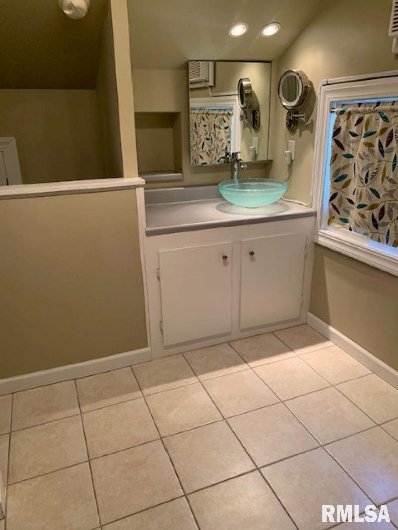 122 South State Street Springfield, IL 62704 - Photo 18 of 27