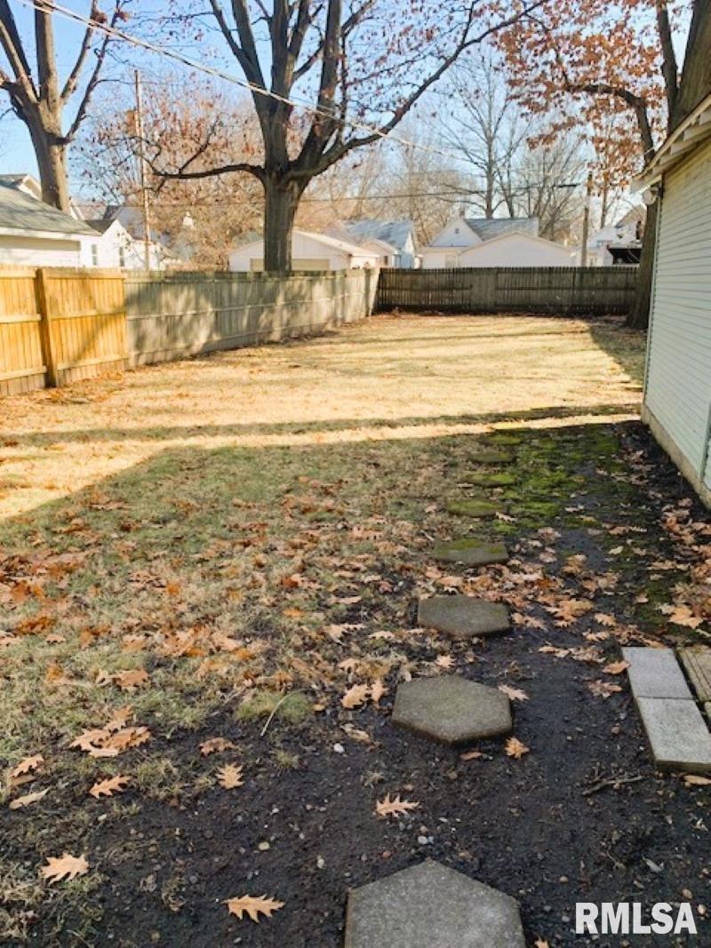 122 South State Street Springfield, IL 62704 - Photo 25 of 27