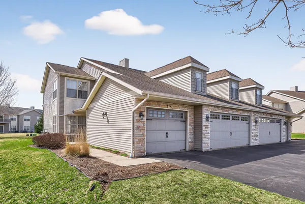 $225,000 | 941 Arvle Circle, Unit 941, Sycamore, IL 60178