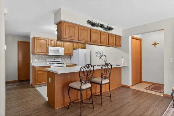 $225,000 | 941 Arvle Circle, Unit 941, Sycamore, IL 60178