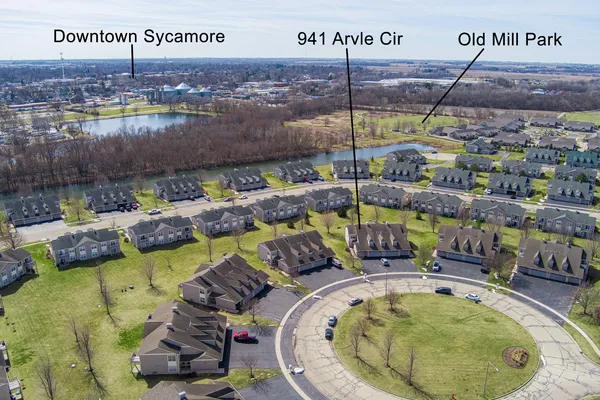 $225,000 | 941 Arvle Circle, Unit 941, Sycamore, IL 60178