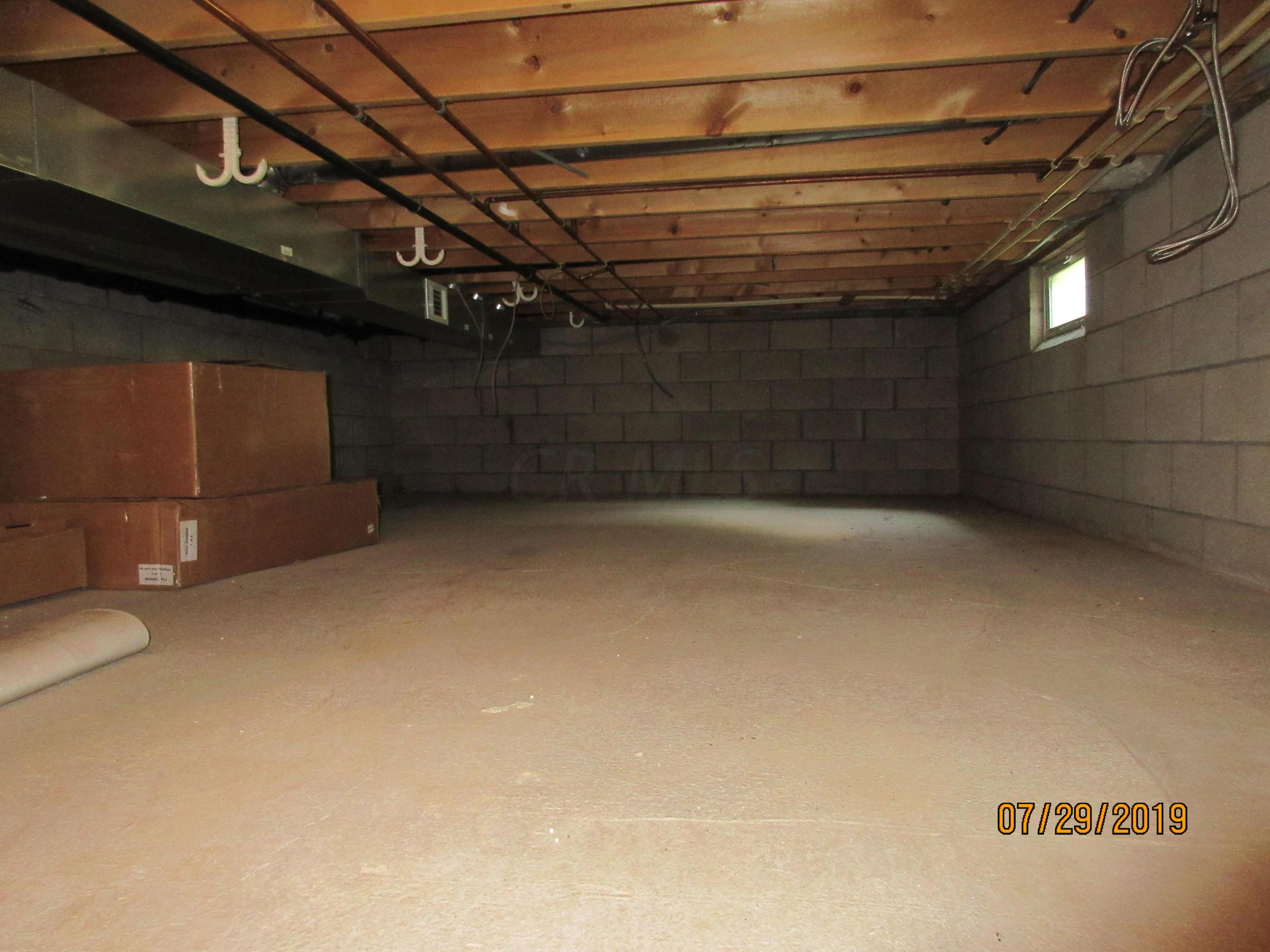 1680 North Hopewell Road Hopewell, OH 43746 - Photo 35 of 56