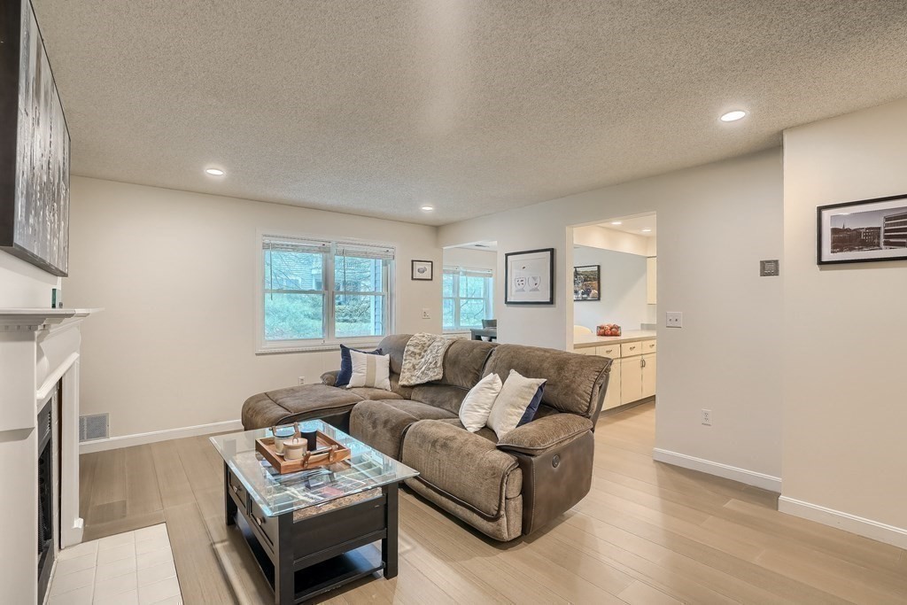 1502 Tuckers Lane, Unit 1502 Hingham, MA 02043 - Photo 4 of 41