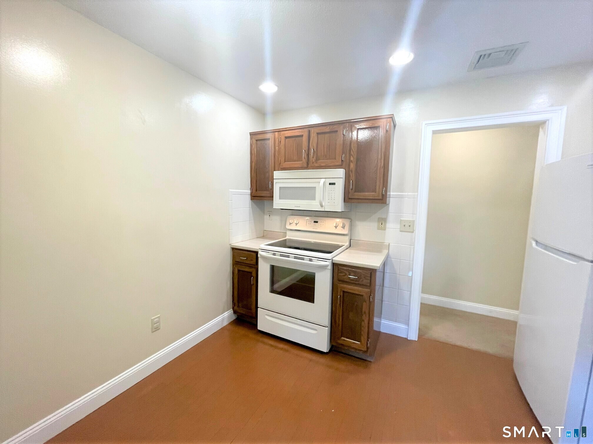 166 Old Brookfield Road, Unit 7A5 Danbury, CT 06811 - Photo 13 of 26