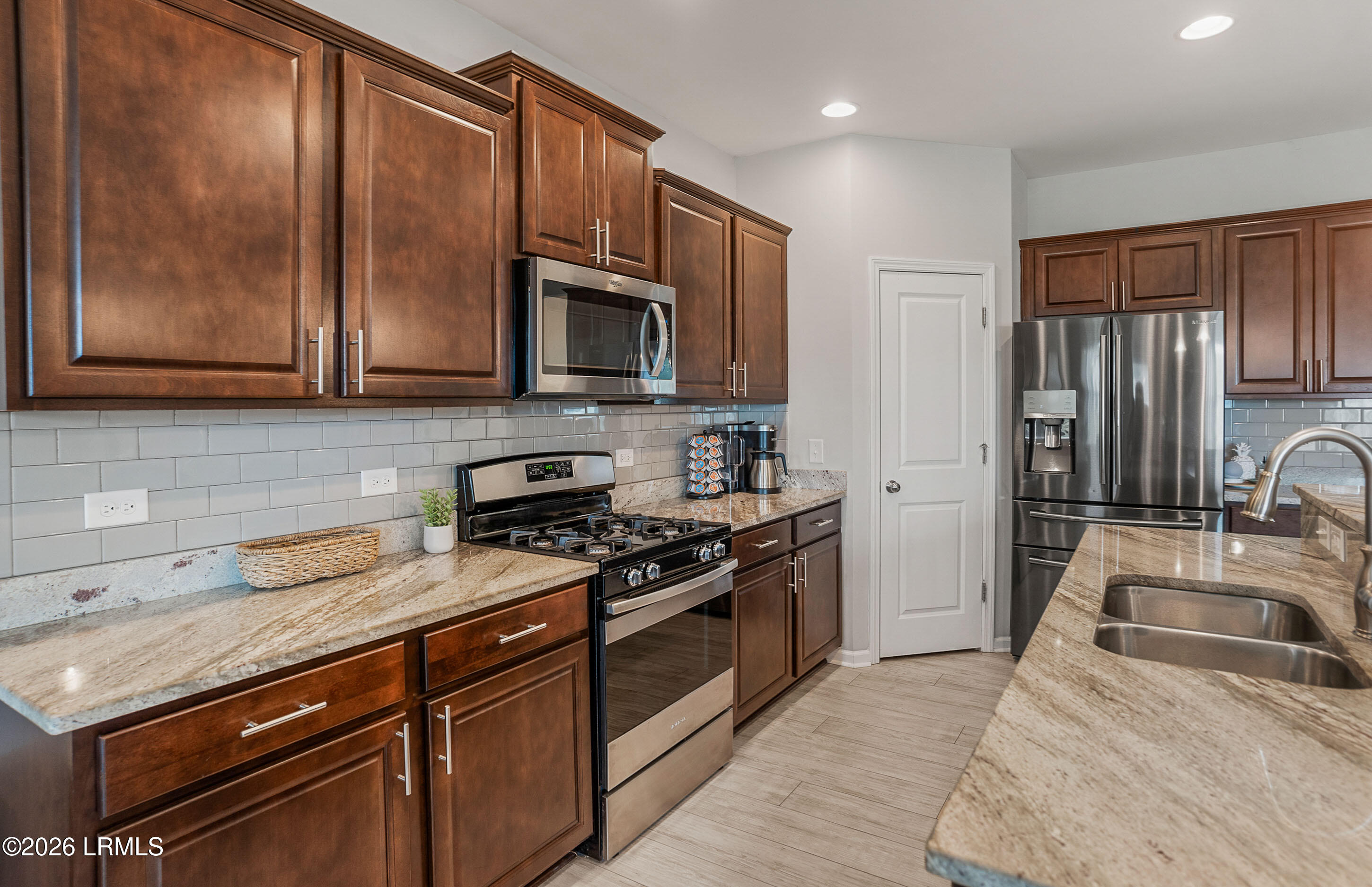 75 Saluda Way Beaufort, SC 29906 - Photo 10 of 41 DSC07355-68-1.jpg-FULL.JPG-FULL