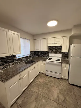 $1,800 | 1231 West River Drive, Unit 14, Margate, FL 33063