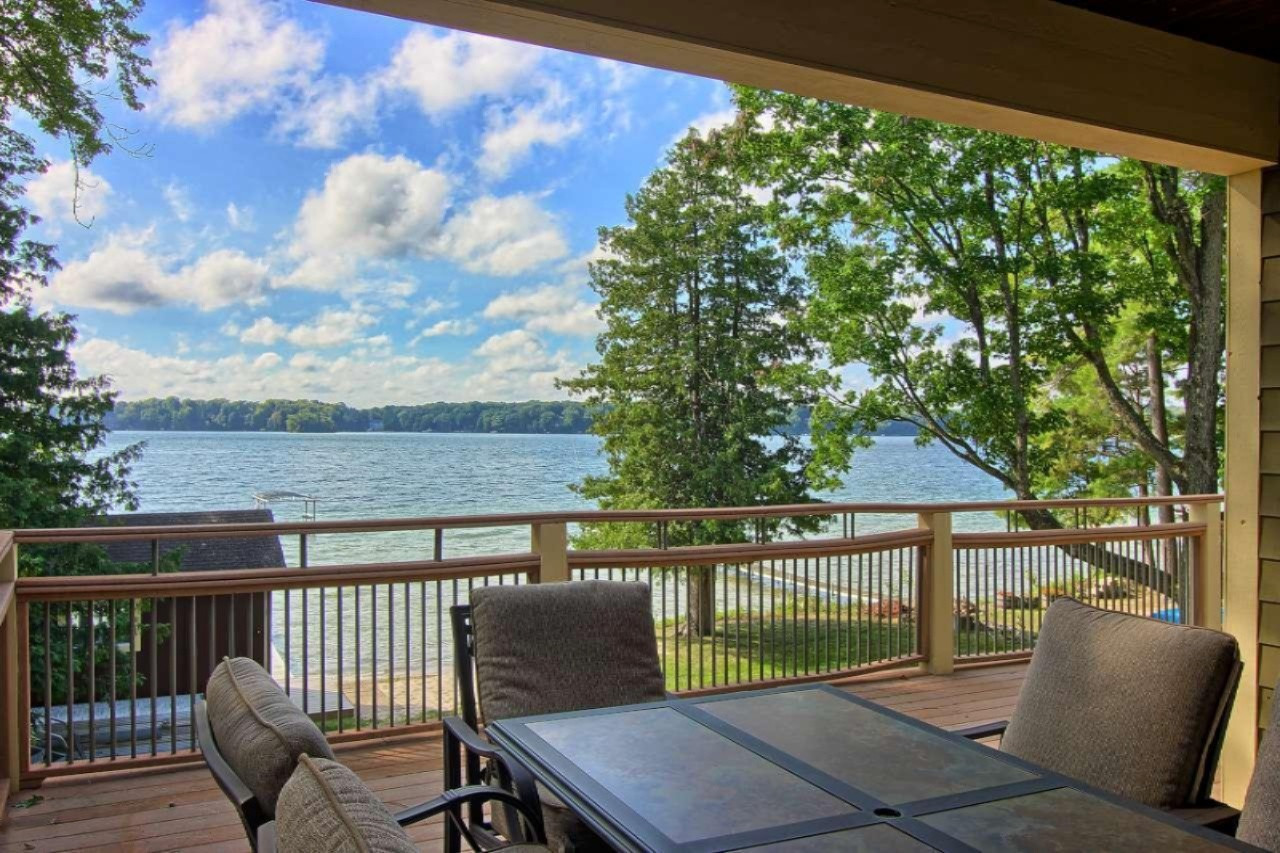9403 North Long Lake Road Traverse City, MI 49685 - Photo 27 of 62 IMG_0555-HDR(6)-1280