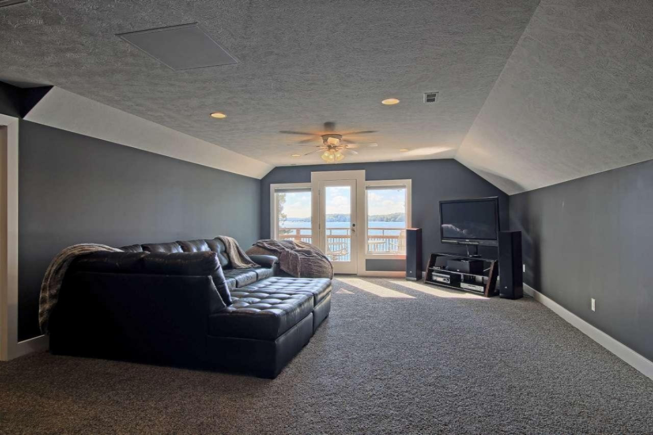9403 North Long Lake Road Traverse City, MI 49685 - Photo 32 of 62 IMG_0651-HDR(6)-1280