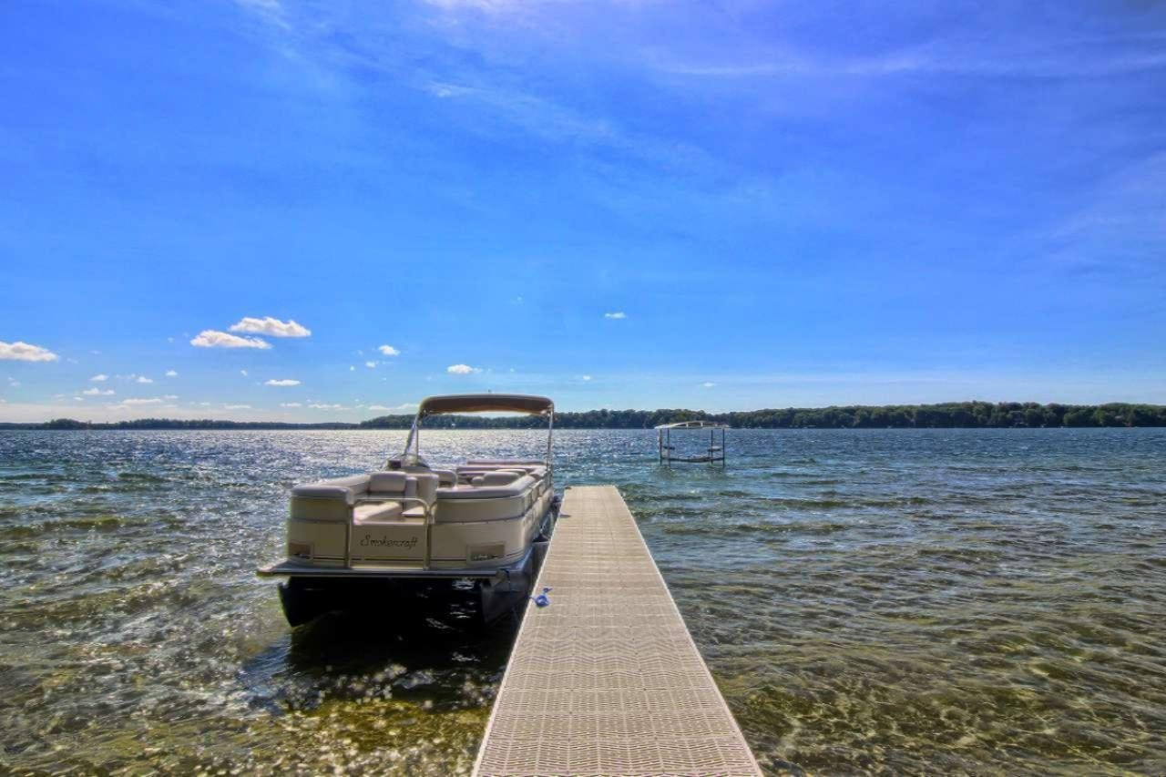 9403 North Long Lake Road Traverse City, MI 49685 - Photo 5 of 62 IMG_1144-HDR(6)-1280