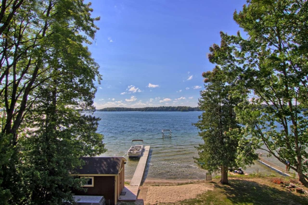 9403 North Long Lake Road Traverse City, MI 49685 - Photo 58 of 62 IMG_0681-HDR(6)-1280